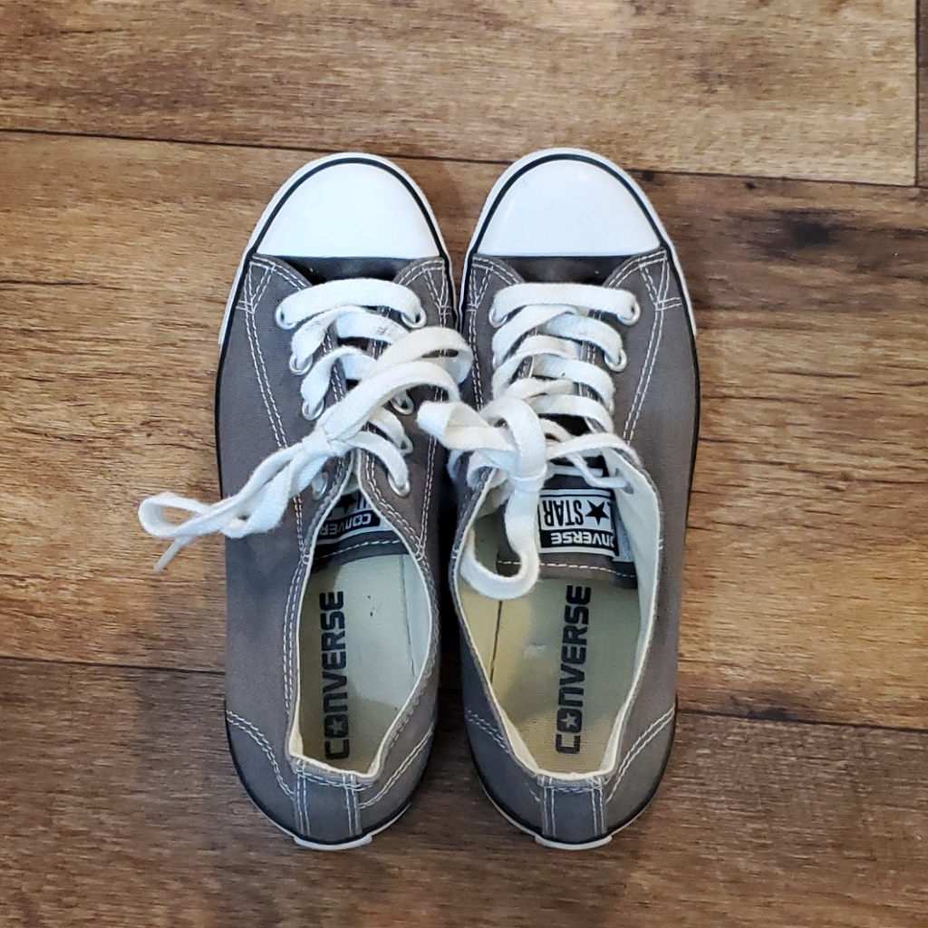 Converse Size 5 Shoes